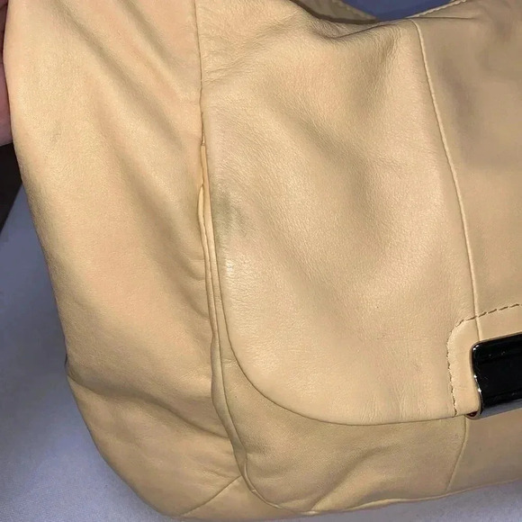 COACH Purse,Shoulder bag. GUC, call outs are minimal and in pics. - Picture 4 of 10